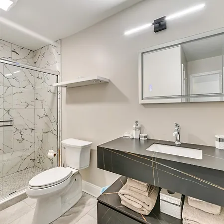 Gem W/ Deck & Community Amenities Holiday home
