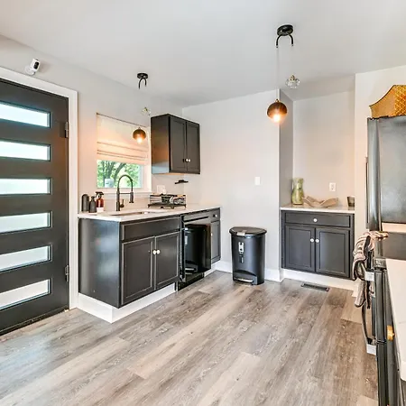 Gem W/ Deck & Community Amenities Holiday home *