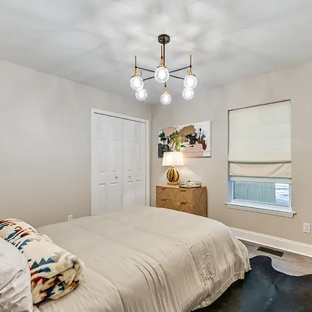 Gem W/ Deck & Community Amenities * Charlotte
