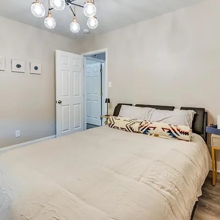 Holiday home Gem W/ Deck & Community Amenities