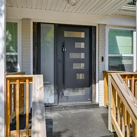 Gem W/ Deck & Community Amenities * Charlotte