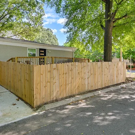 Gem W/ Deck & Community Amenities *