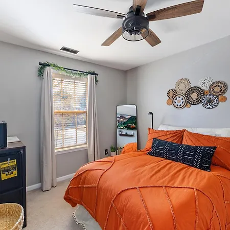 Private In Ballantyne Homestay
