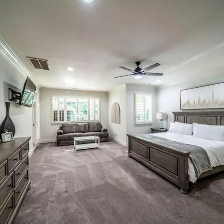Impressive Luxurious With Pool And Game Space In Nc *