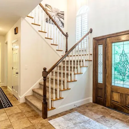 Holiday home Impressive Luxurious With Pool And Game Space In Nc *