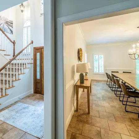 Holiday home Impressive Luxurious With Pool And Game Space In Nc *