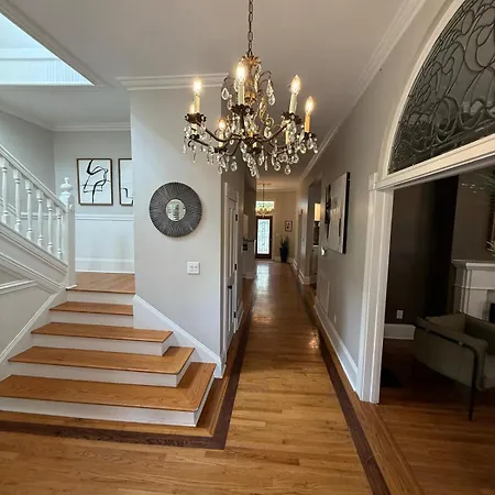 Villa Charming Historic Charlotte