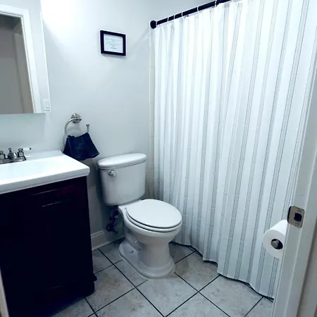 Holiday home Spacious Dog-friendly Retreat Near Ballantyne *