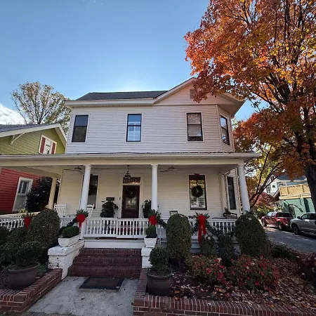 Charming Historic Villa Charlotte