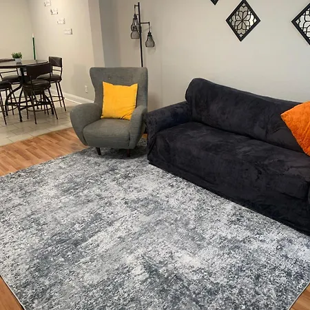 Welcome To Our Place! Apartment *
