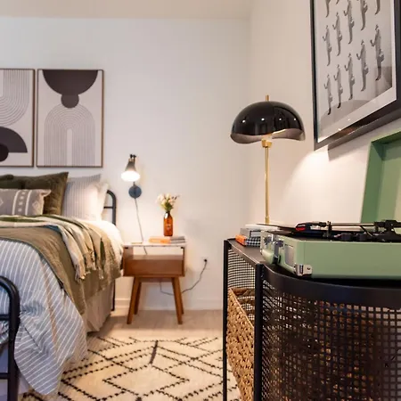 Inkwell Apartment *