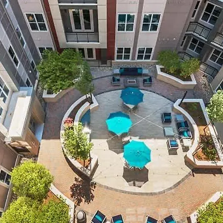 Trifecta Luxury Serviced In Uptown Clt Apartment