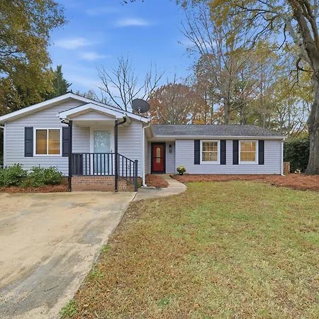 Shadowlake: 4br House Charlotte
