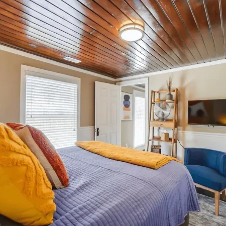Holiday home Stylish Noda Gem Hot Tub, Games And Walk To Dining *