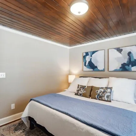 Stylish Noda Gem Hot Tub, Games And Walk To Dining *