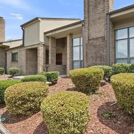 Gorgeous 2 Bedroom Near Carowinds - Patio - Pool Charlotte