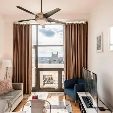 Skyline Vista Penthouse In The Queen Charlotte