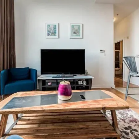 Skyline Vista Penthouse In The Queen Charlotte