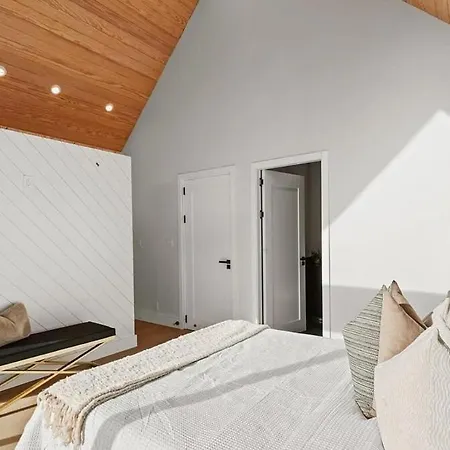 Elegant Carmel Frame Apartment