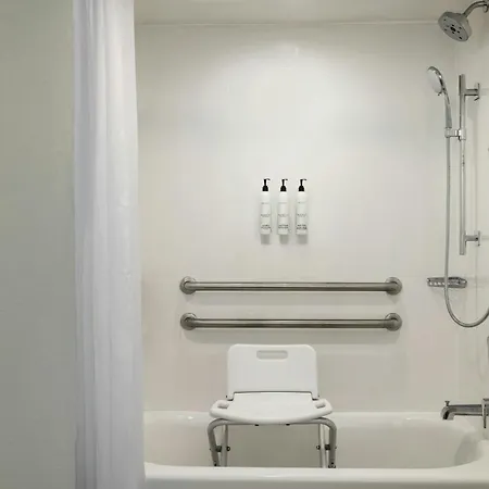 Towneplace By Marriott Loso Airport Hotel 3*