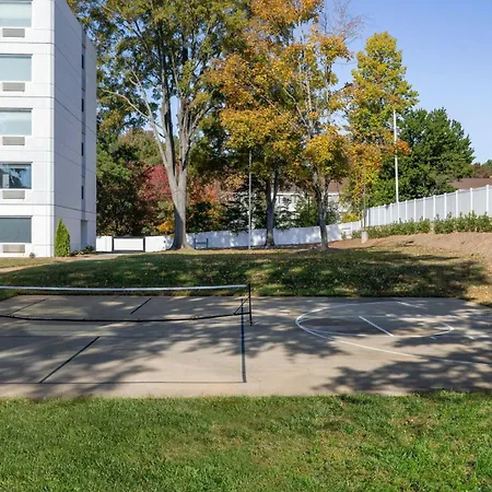 Hotel Towneplace By Marriott Loso Airport