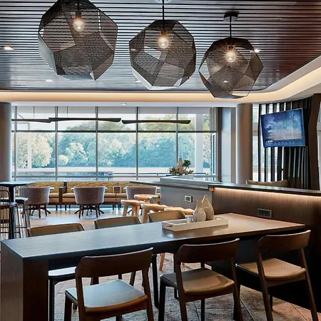 Hotel Springhill By Marriott Arrowood