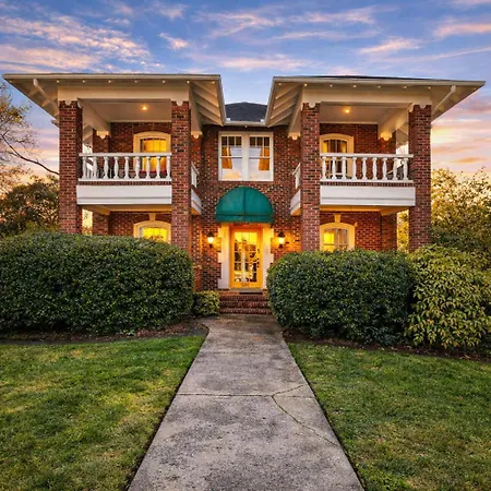 Elegant 1br King Condo, Elizabeth-plaza Midwood