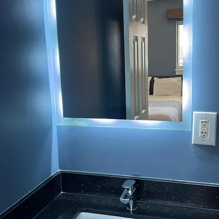 Suburban - Ballantyne 3* Charlotte