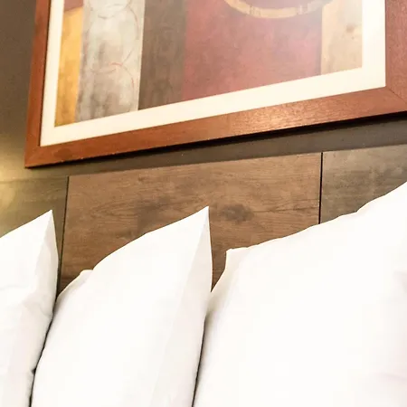 Hotel Suburban - Ballantyne 3*