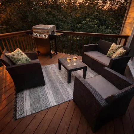Disconnect At With Great Surroundings In Charlotte, North Carolina Holiday home *