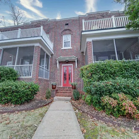 Chic 1 Bedroom Units Near Dilworth Holiday home *
