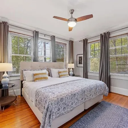 Holiday home Contemporary 2br In Myers Park With Screened Porch Charlotte