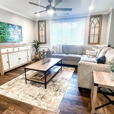 Family With Outdoor Living Areas And Foosball Table In Nc Holiday home Charlotte
