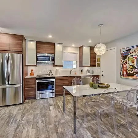 Spacious With Easy Access To Uptown * Charlotte