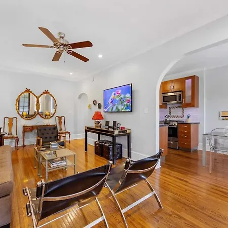 Stylish Myers Park 2 Bedroom With Screened Porch Holiday home Charlotte