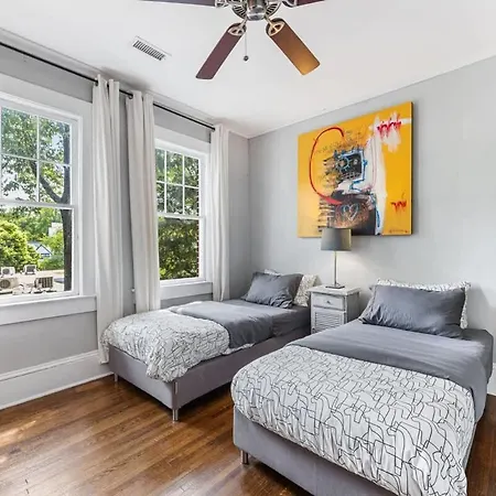 Holiday home Contemporary Gem In The Heart Of Myers Park Charlotte