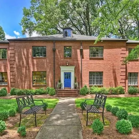Relax Or Entertain In Luxurious 2br With Patio *