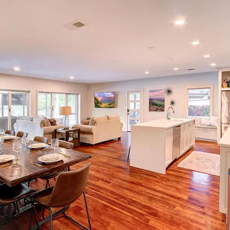 Cozy With Swimming Pool In Charlotte, North Carolina Charlotte