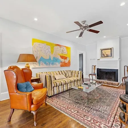 Holiday home Contemporary Gem In The Heart Of Myers Park