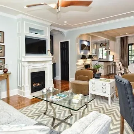 Chic And Comfortable 2br Near Uptown * Charlotte