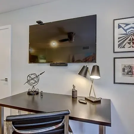 Spacious With Easy Access To Uptown * Charlotte