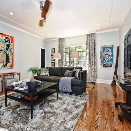Relax Or Entertain In Luxurious 2br With Patio Holiday home *