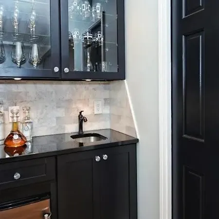 Chic And Comfortable 2br Near Uptown * Charlotte