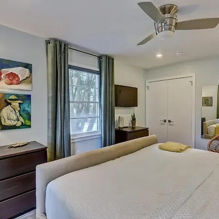 Holiday home Spacious With Easy Access To Uptown Charlotte