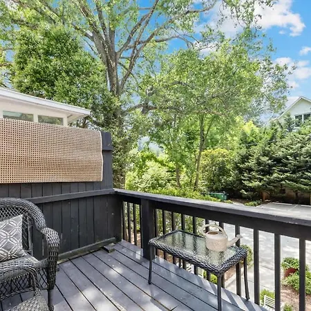 Spacious 2br In Myers Park With Sunroom Charlotte