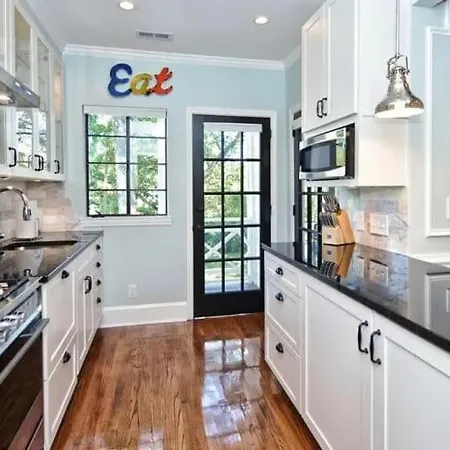 Chic And Comfortable 2br Near Uptown Charlotte