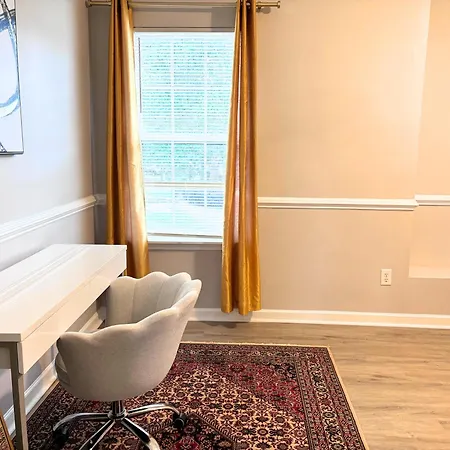 Beautiful 2 King Bedrooms With Garage Holiday home