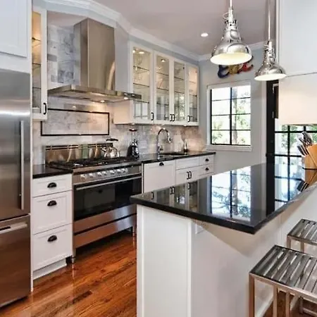 Chic And Comfortable 2br Near Uptown Charlotte