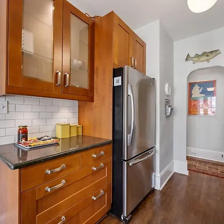 Contemporary Gem In The Heart Of Myers Park Charlotte