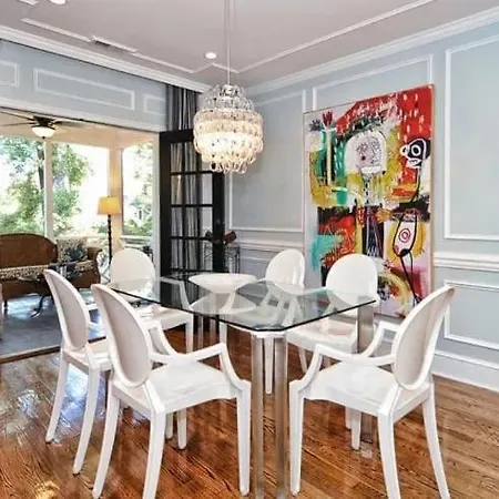 Holiday home Chic And Comfortable 2br Near Uptown Charlotte